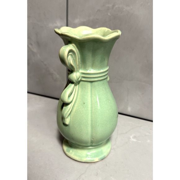 Vintage Shawnee Pottery Cinched Pinched Ribbon Bow Vase Ceramic USA #705 7" Tall - Picture 6 of 9